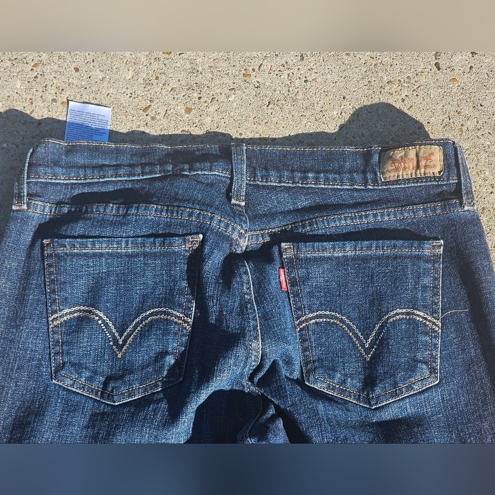 Levi's 515 Bootcut Jeans Women's 6M W28 L32 Dark Wash Mid Rise Stretch Denim - Picture 4 of 7